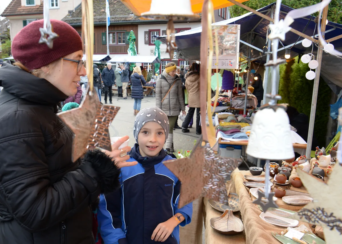 Impressionen vom Adventsmarkt im Gfenn. 
